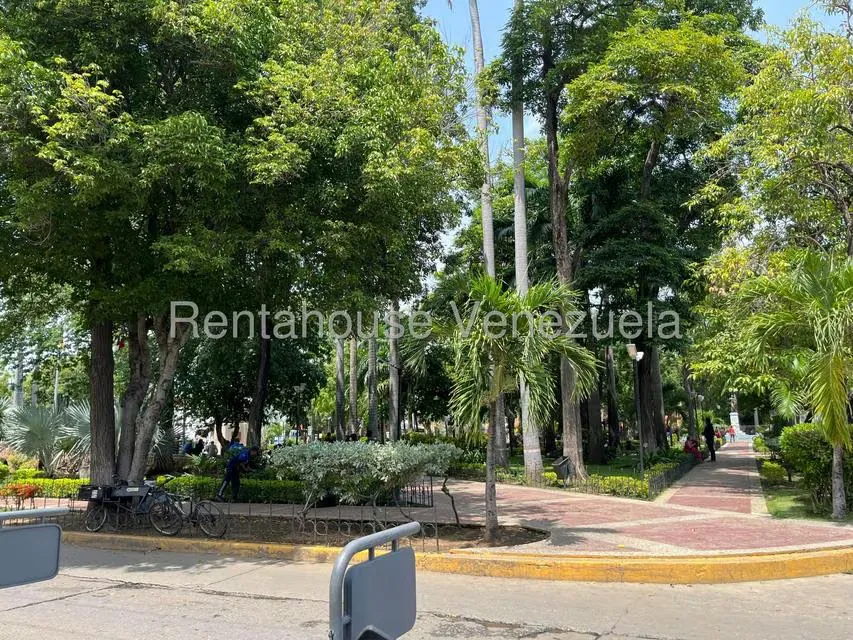 Casa (Colonial) en Venta en Casco Central, Anzoategui - 14