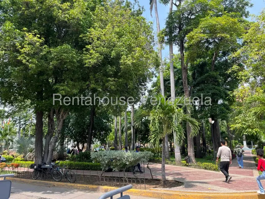 Casa (Colonial) en Venta en Casco Central, Anzoategui - 15