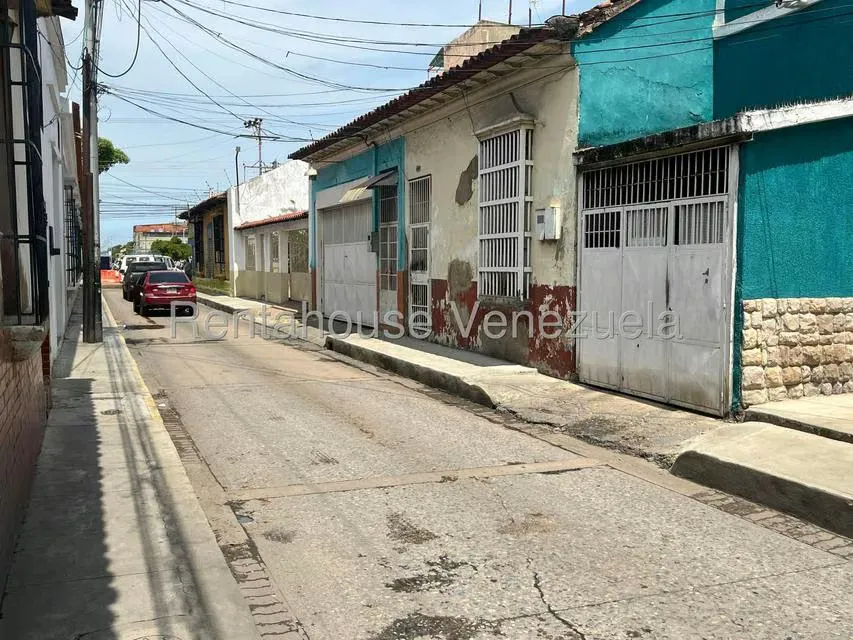 Casa (Colonial) en Venta en Casco Central, Anzoategui - 5