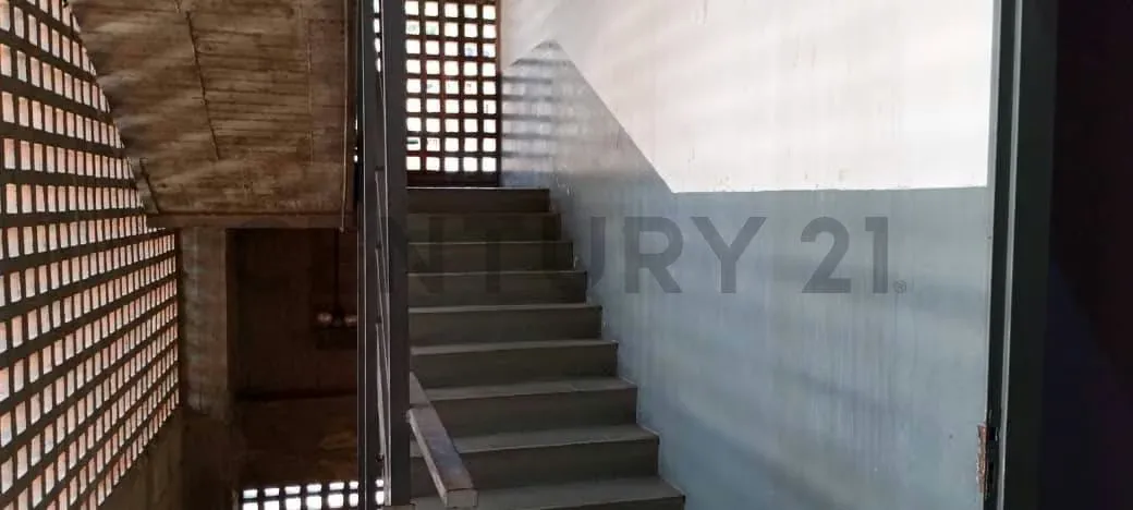 CS - ALQUILER LOCAL COMERCIAL INDUSTRIAL, RUIZ PINEDA. CARICUAO. - 2