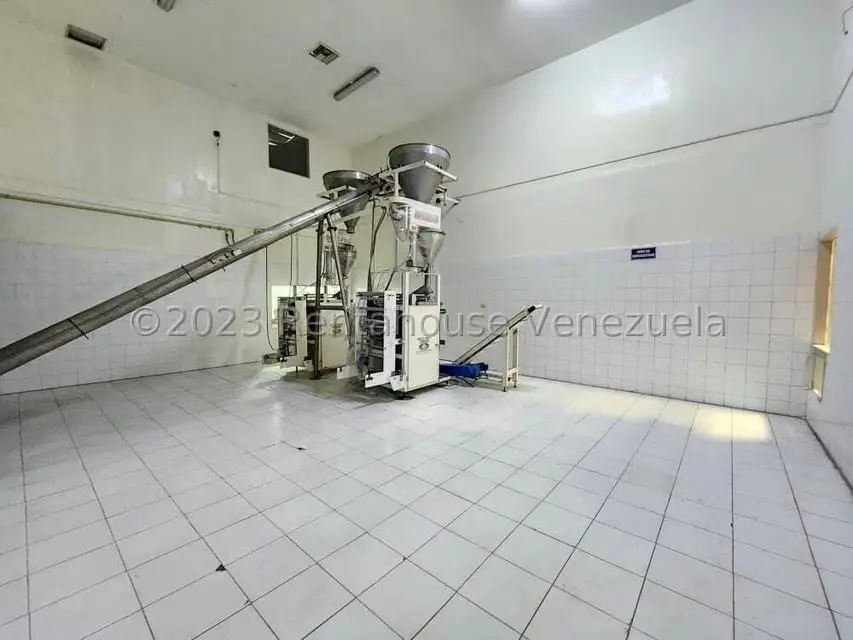 Galpon - Deposito en Venta en Zona Industrial 3, Lara - 36
