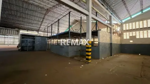 VENTA COMPIEJO DE GALPONES ZONA INDUSTRIAL NORTE - 10