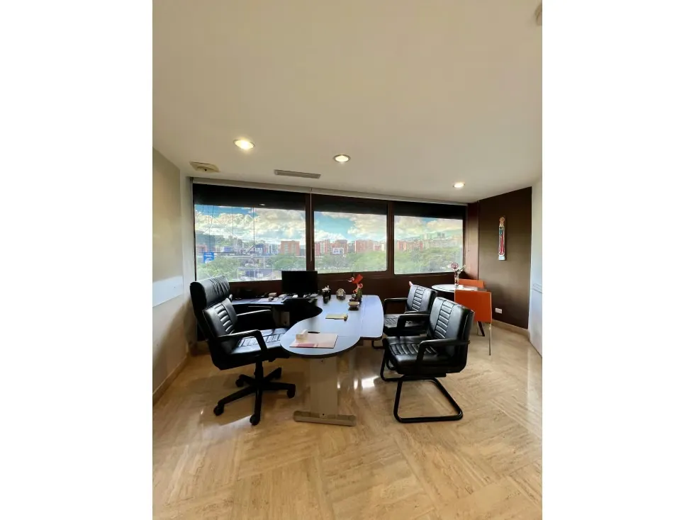 Oficina en Alquiler en el CCCT 100 m2