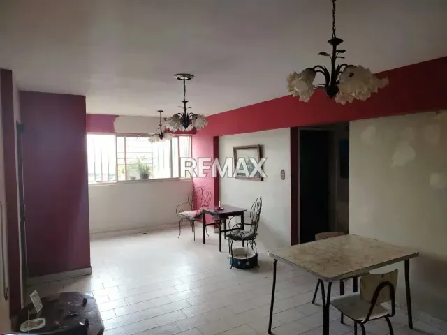 En Venta Apartamento en Av. Paseo Cabriales - 2