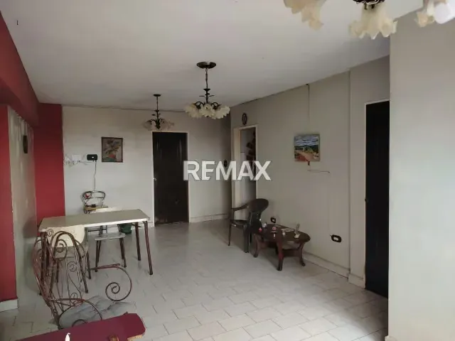 En Venta Apartamento en Av. Paseo Cabriales - 3