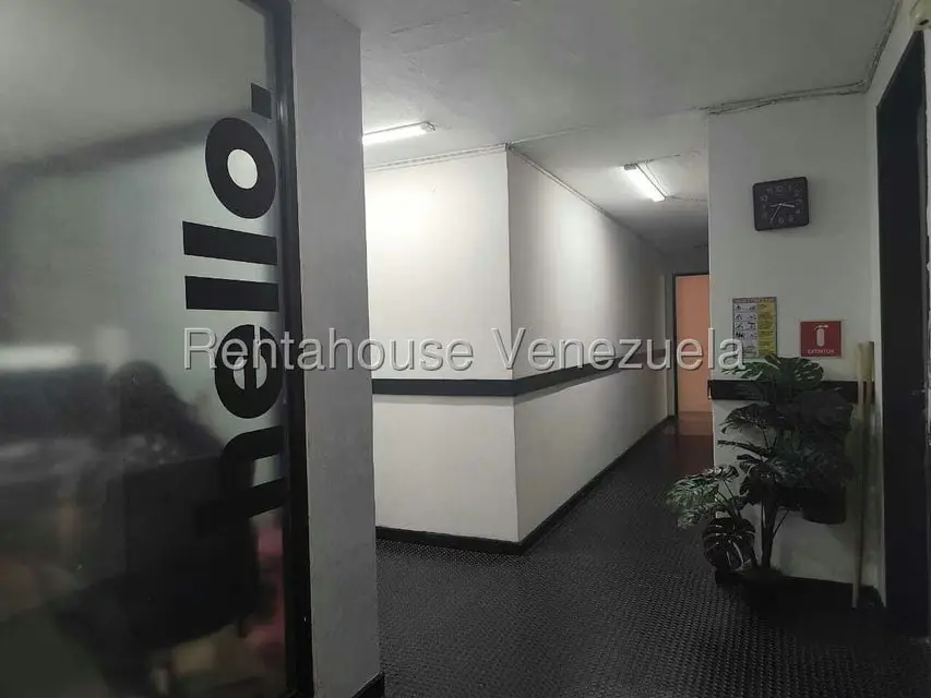 Oficina en Alquiler en Los Palos Grandes, Distrito Metropolitano - 4