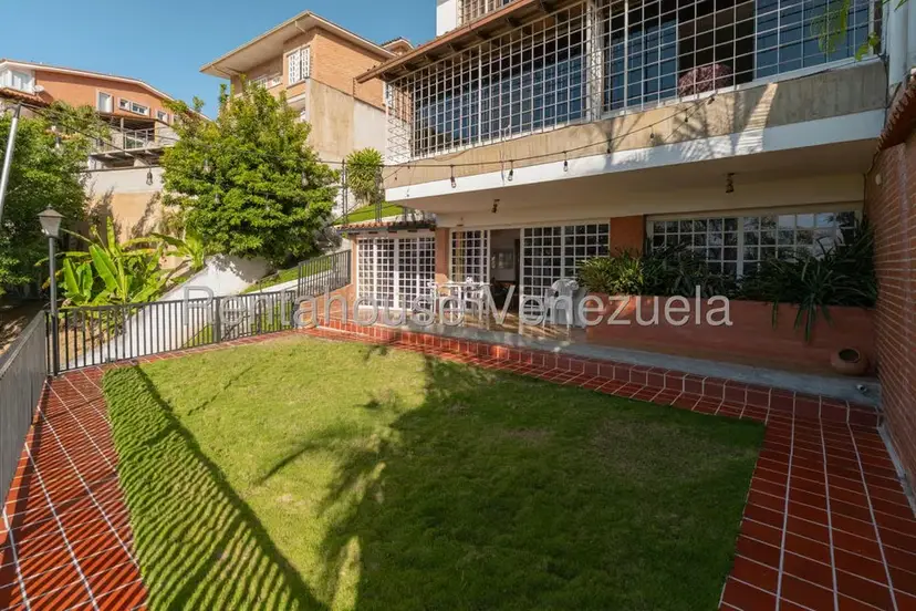 Casa (Multipes Niveles) en Alquiler en La Tahona, Distrito Metropolitano