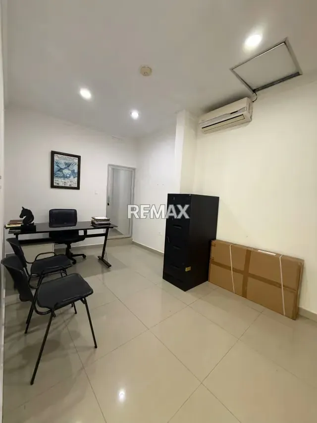 Local en venta - 15