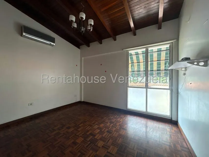 Casa (Duplex) en Venta en La Trinidad, Distrito Metropolitano - 11