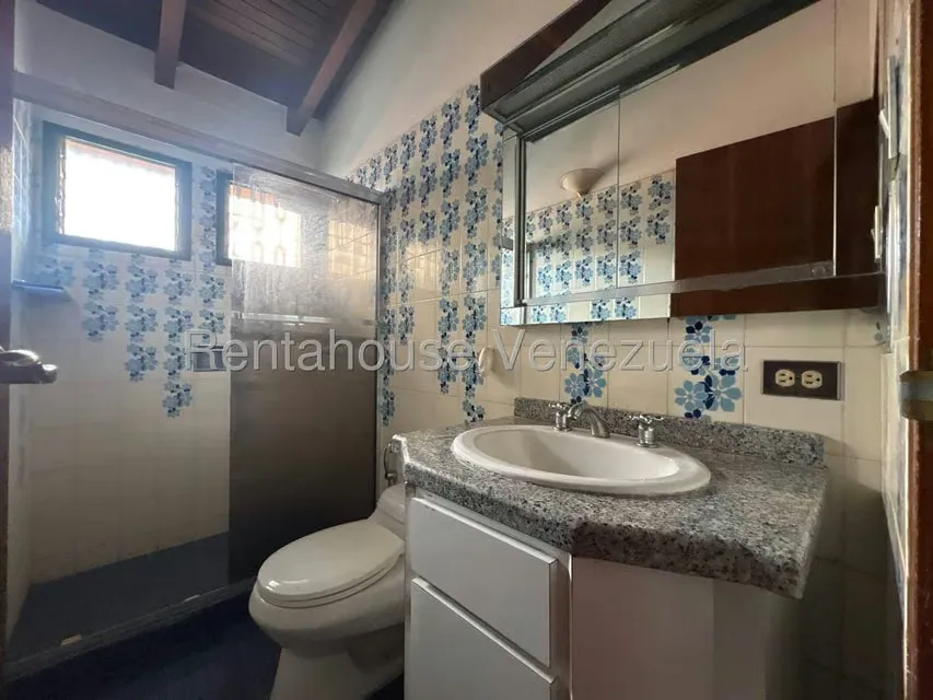 Casa (Duplex) en Venta en La Trinidad, Distrito Metropolitano - 24