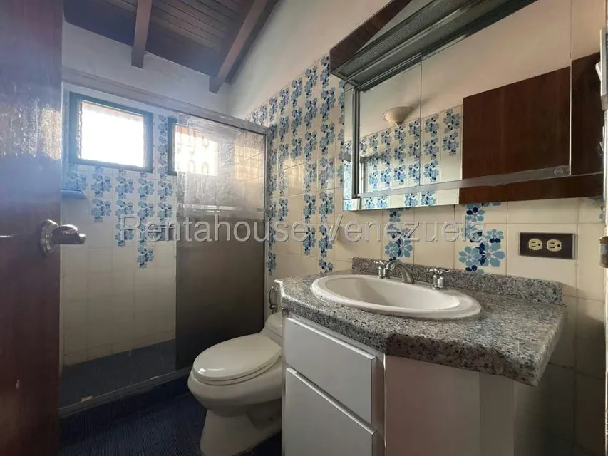 Casa (Duplex) en Venta en La Trinidad, Distrito Metropolitano - 28