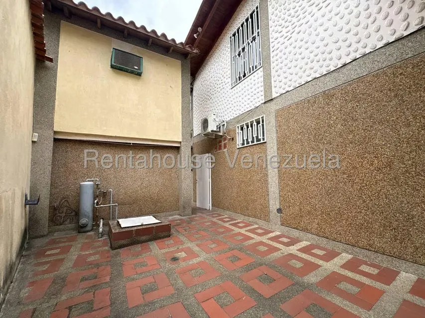 Casa (Duplex) en Venta en La Trinidad, Distrito Metropolitano - 29