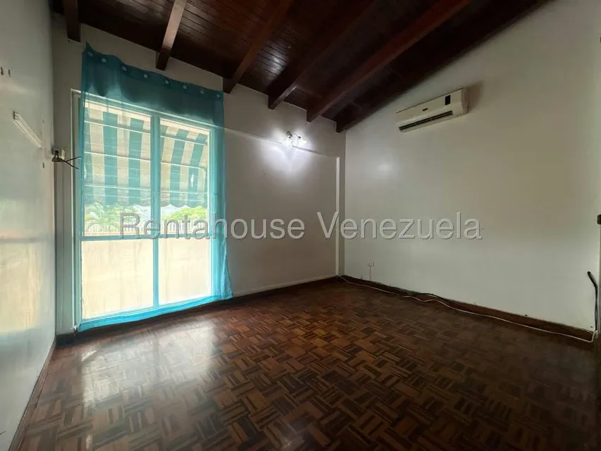 Casa (Duplex) en Venta en La Trinidad, Distrito Metropolitano - 8