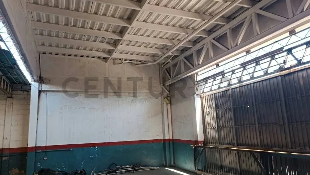 En venta Galpón para uso industrial - 2