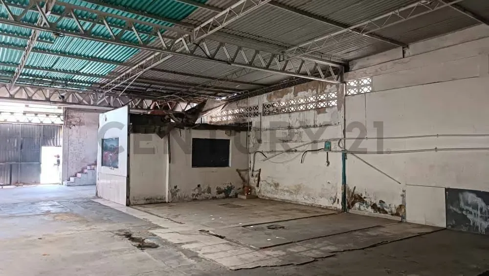 En venta Galpón para uso industrial - 4