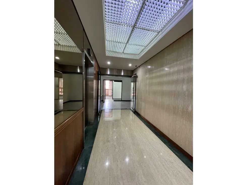 OFICINA - LAS MERCEDES - 257 Mts2 - 2