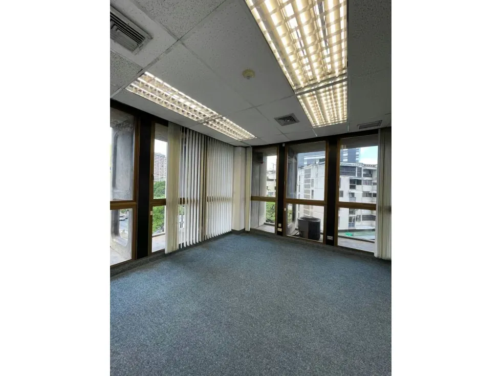 OFICINA - LAS MERCEDES - 257 Mts2 - 12