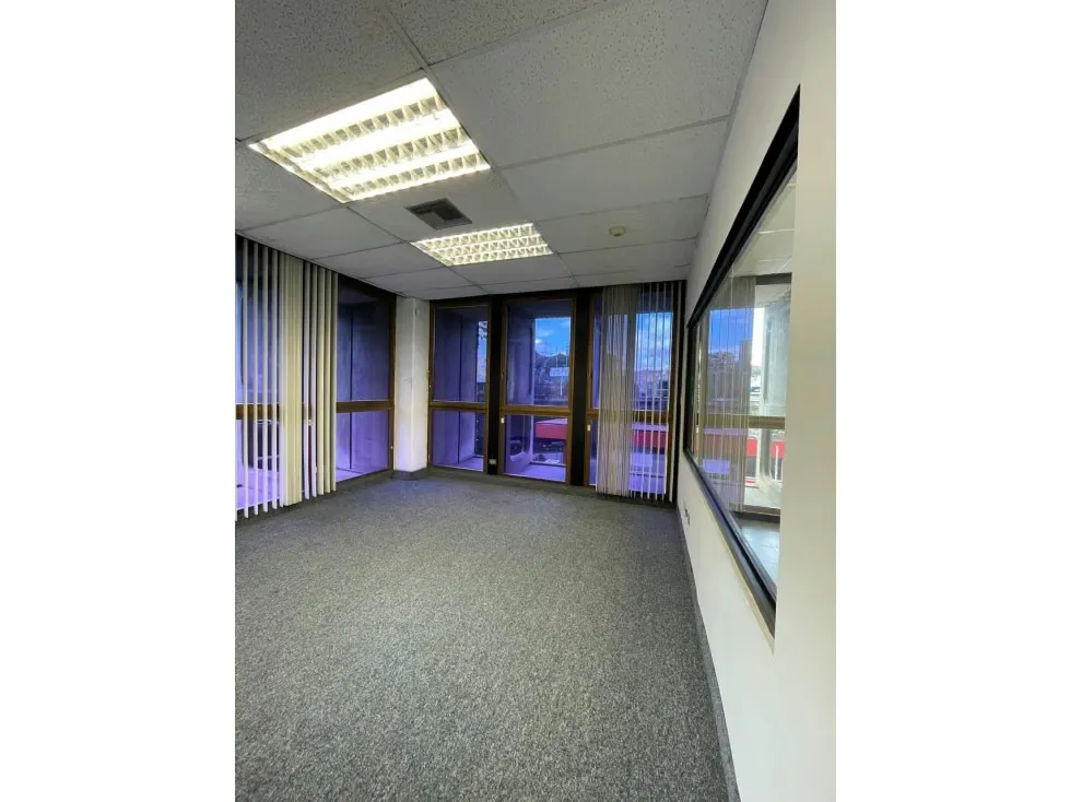 OFICINA - LAS MERCEDES - 257 Mts2 - 8