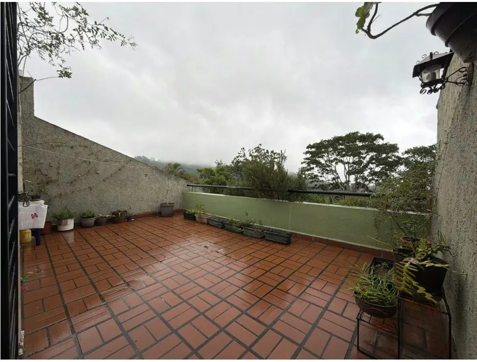 Vendo TownHouse 164m2 Lomas de MonteClaro 9638 - 4