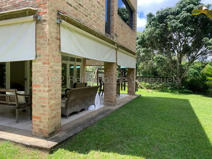 Casa (Duplex) en Venta en La Lagunita Country Club, Distrito Metropolitano - 4