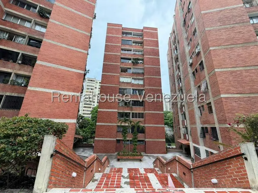 Apartamento (1 Nivel) en Alquiler en El Cigarral, Distrito Metropolitano