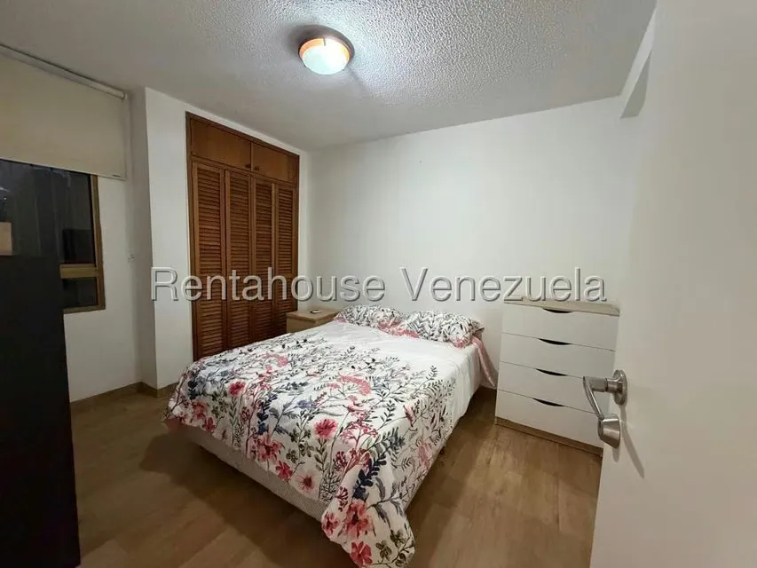 Apartamento (1 Nivel) en Alquiler en El Cigarral, Distrito Metropolitano - 6