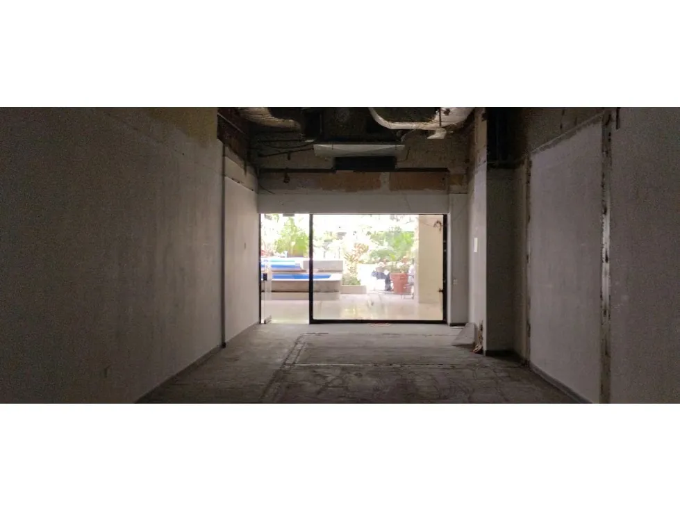 Vendo Local Comercial en PB 134m2 C. C. Concresa 4938 - 20