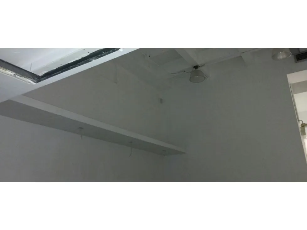 Vendo Local Comercial en PB 134m2 C. C. Concresa 4938 - 25