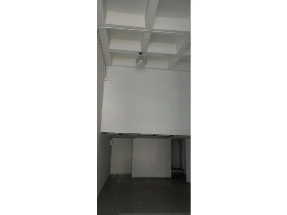 Vendo Local Comercial en PB 134m2 C. C. Concresa 4938 - 30