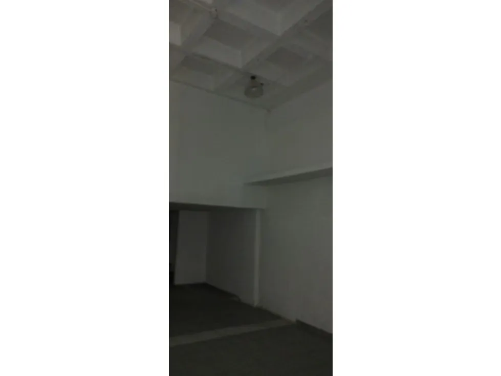 Vendo Local Comercial en PB 134m2 C. C. Concresa 4938 - 10