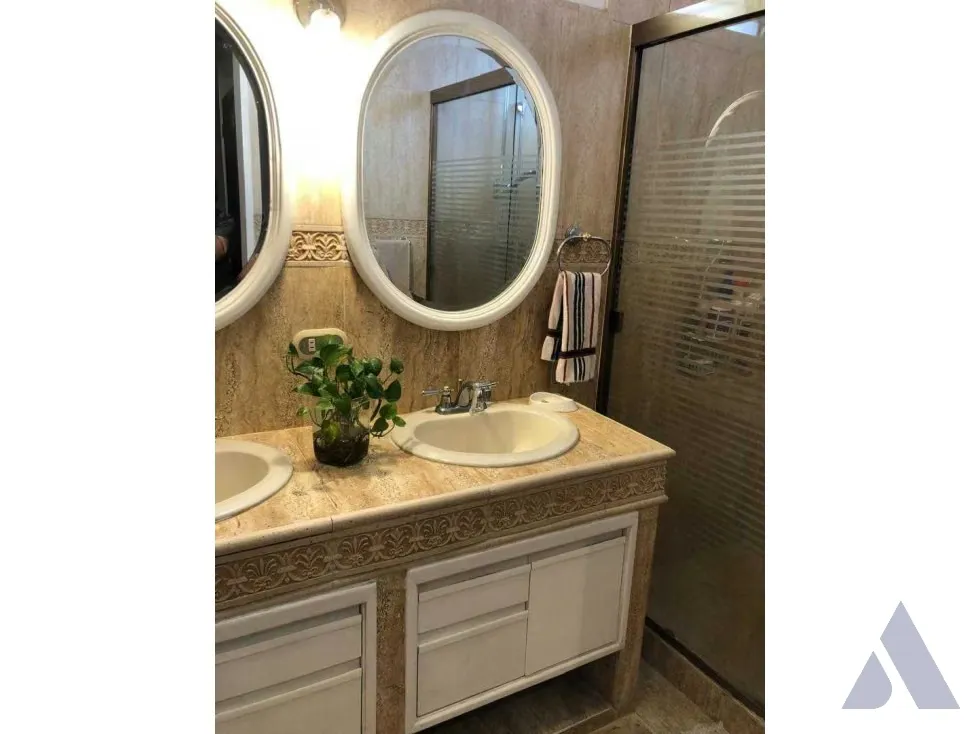 Se vende apartamento 223m2 Los Naranjos 4713 - 9