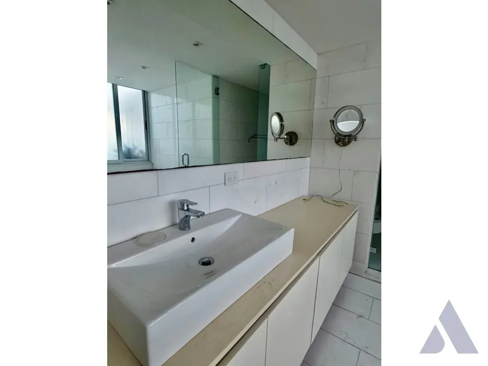 Se vende quinta en calle cerrada 750m2 Lomas del Mirador 2550 - 10