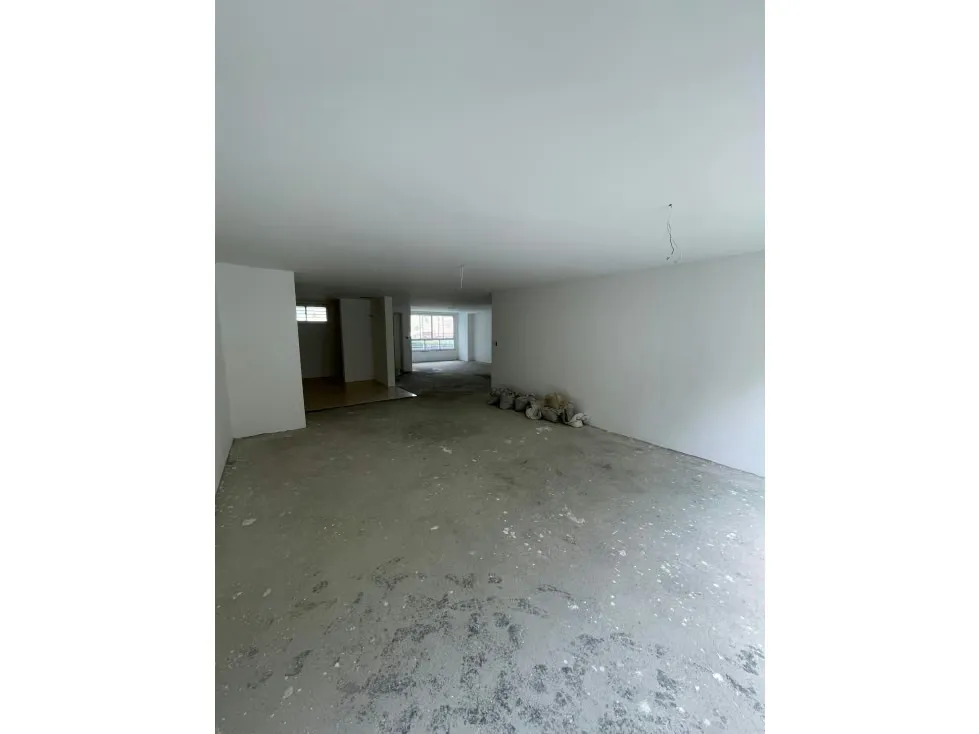Apartamento PB de 117m2 + 39,60m2 + 195m2 en venta en Escampadero - 2