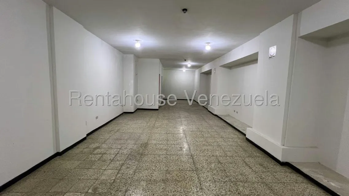 Local Comercial en Alquiler en Avenida Bella Vista, Zulia - 12