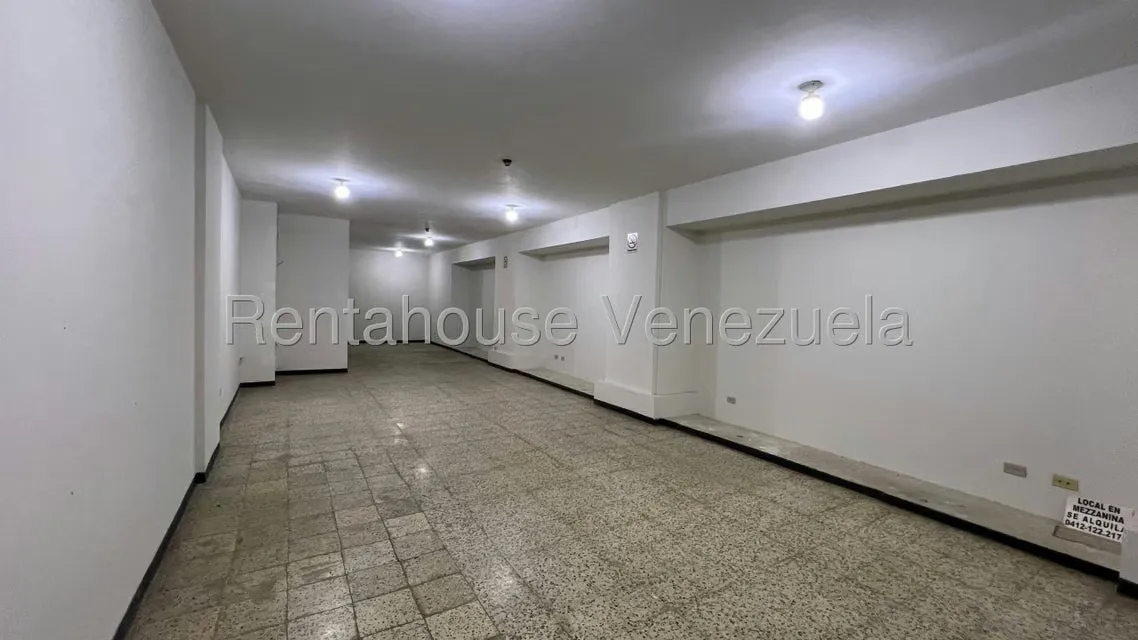 Local Comercial en Alquiler en Avenida Bella Vista, Zulia - 9