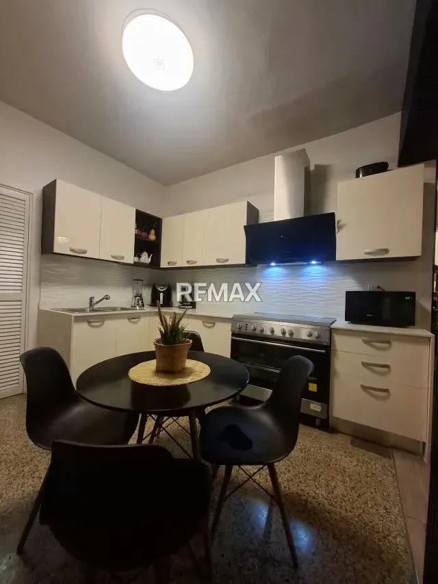Venta, Apartamento remodelado, final de la Av. Casanova - 4
