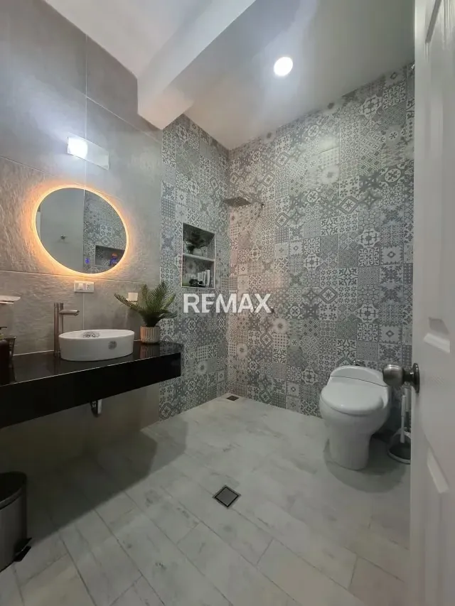 Venta, Apartamento remodelado, final de la Av. Casanova - 9