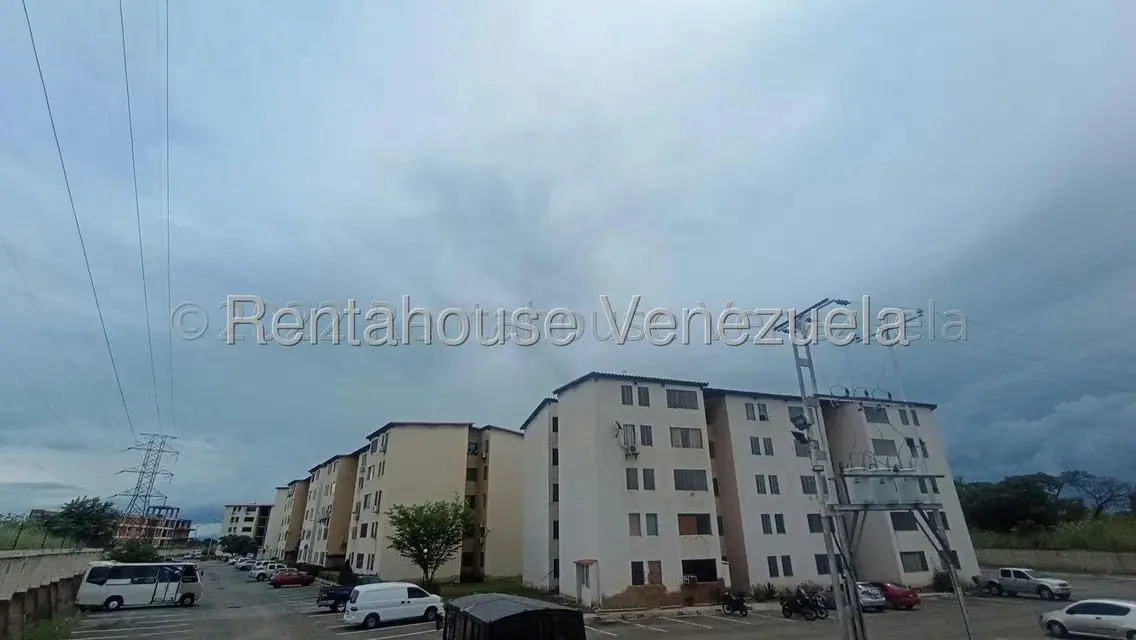 Apartamento (Planta Baja) en Venta en Paraparal, Carabobo - 2