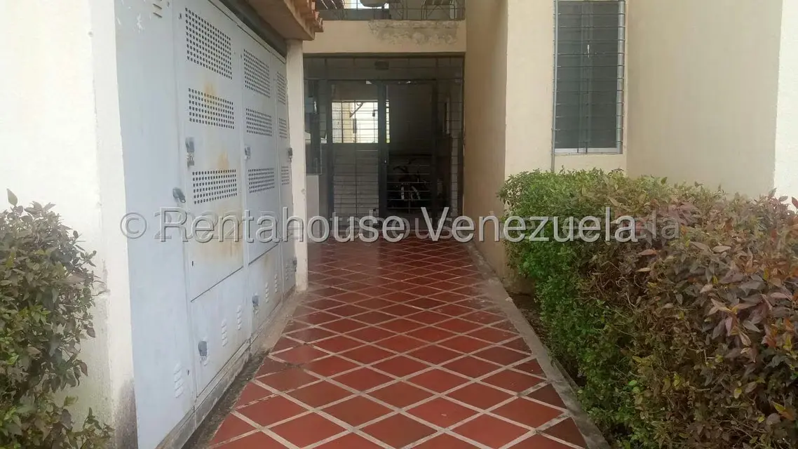 Apartamento (Planta Baja) en Venta en Paraparal, Carabobo - 3