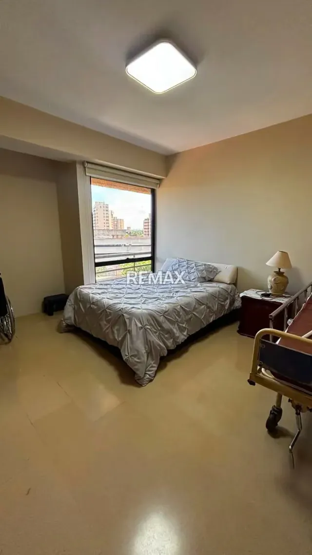 ALQUILA APARTAMENTO EN RES.CERRO ALEMAN - 4