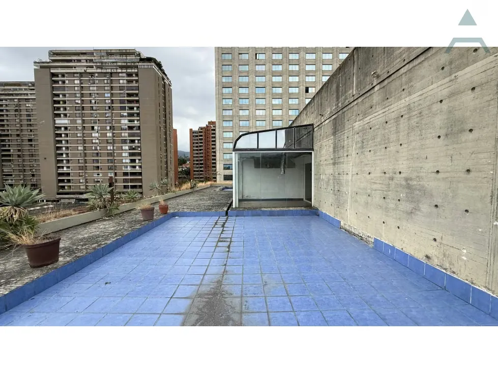 Se vende oficina 712m² Prados del Este - 7