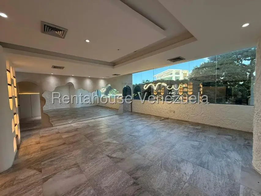 Comercial (Local Comercial) en Alquiler en La Viña, Carabobo - 4