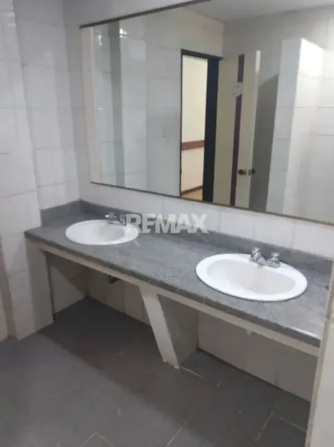 Alquiler de Local 46 Mtrs2, Piso 4, Edif. Compro, Sector Las Barrancas, Guatire, Venezuela - 11