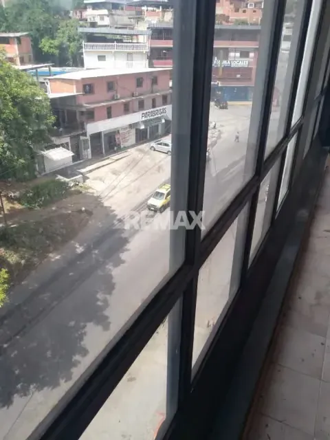 Alquiler de Local 46 Mtrs2, Piso 4, Edif. Compro, Sector Las Barrancas, Guatire, Venezuela - 5