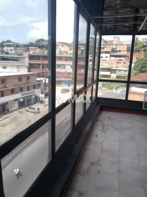 Alquiler de Local 46 Mtrs2, Piso 4, Edif. Compro, Sector Las Barrancas, Guatire, Venezuela - 9