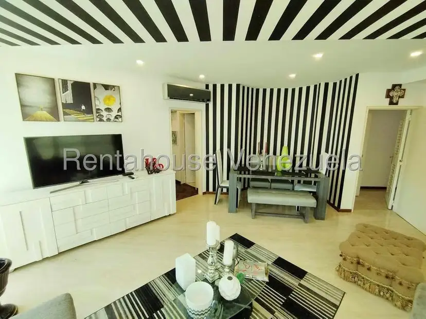 Apartamento (1 Nivel) en Alquiler en Los Naranjos de Las Mercedes, Distrito Metropolitano — 2