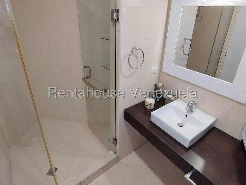 Apartamento (1 Nivel) en Alquiler en Los Naranjos de Las Mercedes, Distrito Metropolitano - 12