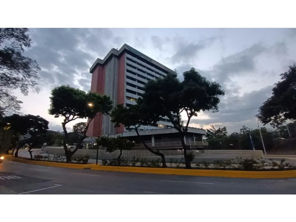 Se alquila oficina 440m2 Torre La California 8586