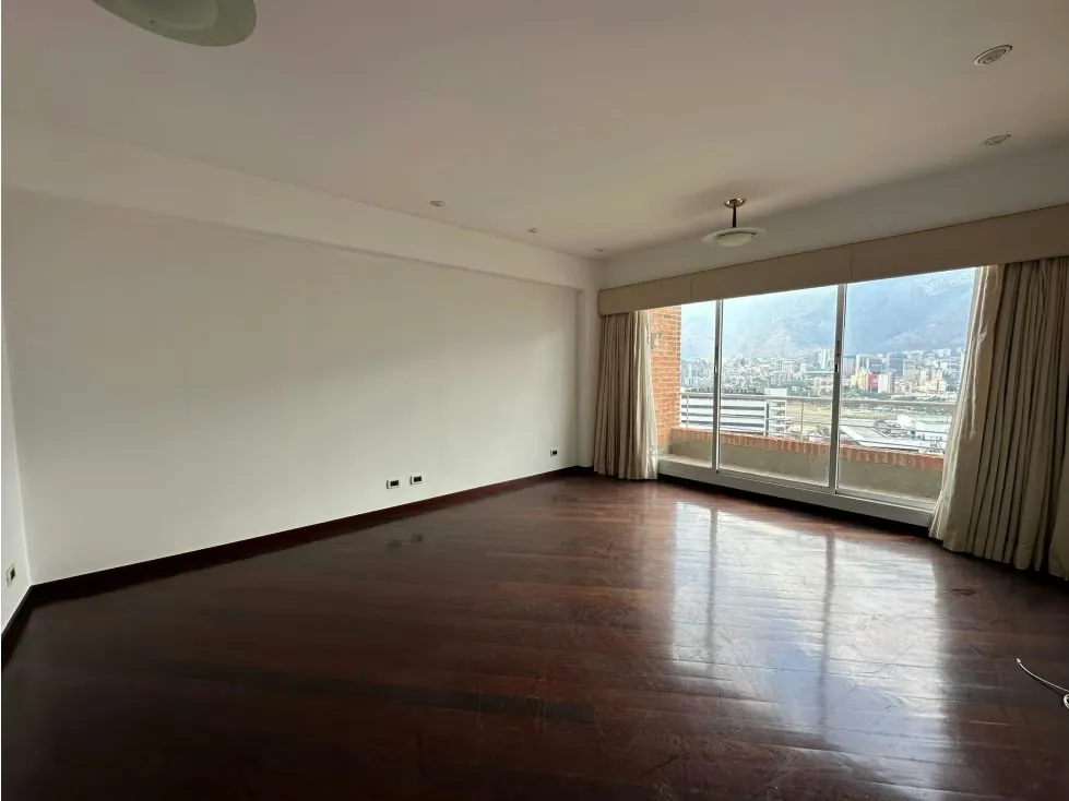 Se vende Apto duplex 345m² 3h+s/3b+s/4p Lomas de chuao - 13