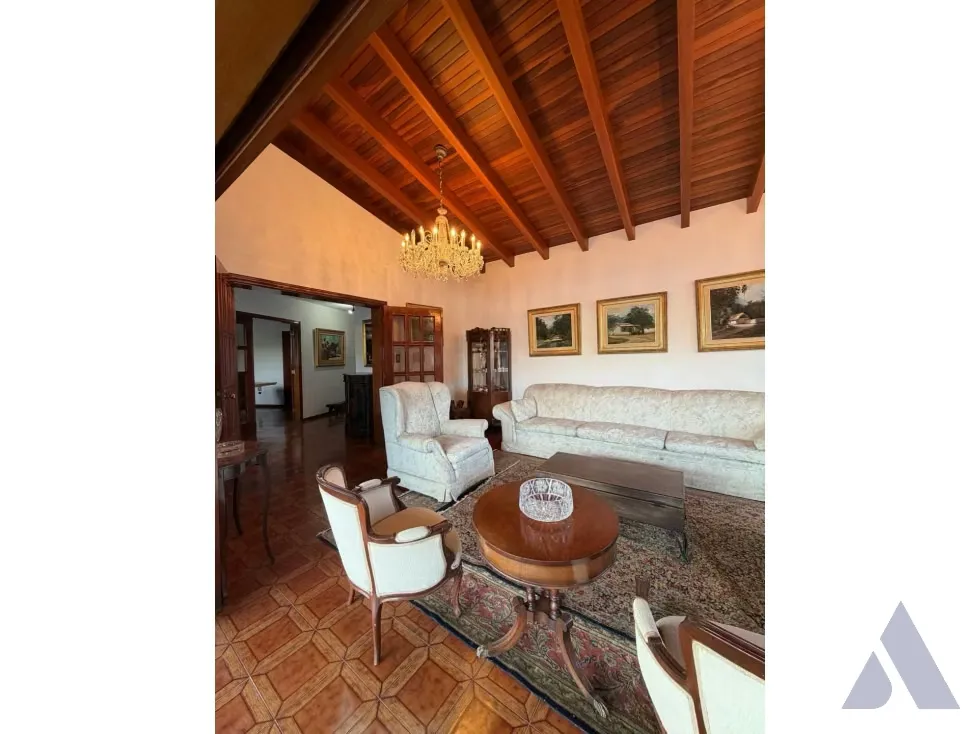 Vendo casa para remodelar 900m2 Colinas de Tamanaco 7221 - 7